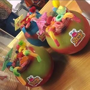 Meet your Posher, Destiny